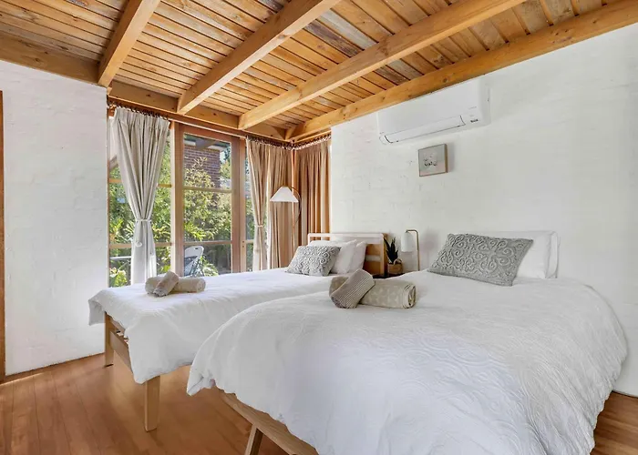 Cozy Bluestone House In Norwood Perfect For Families And Their Pets