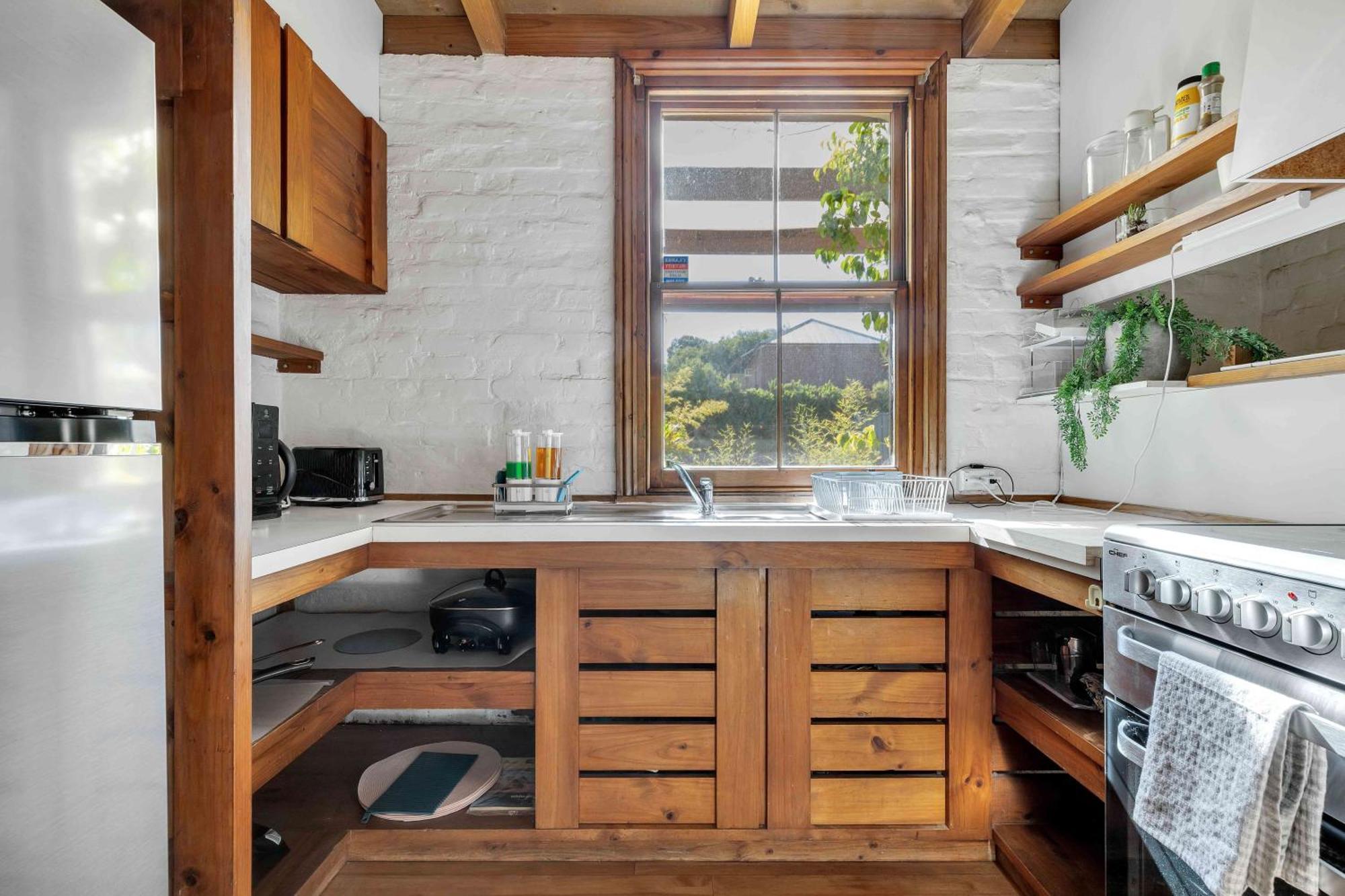 Cozy Bluestone House In Norwood Perfect For Families And Their Pets * Rose Park